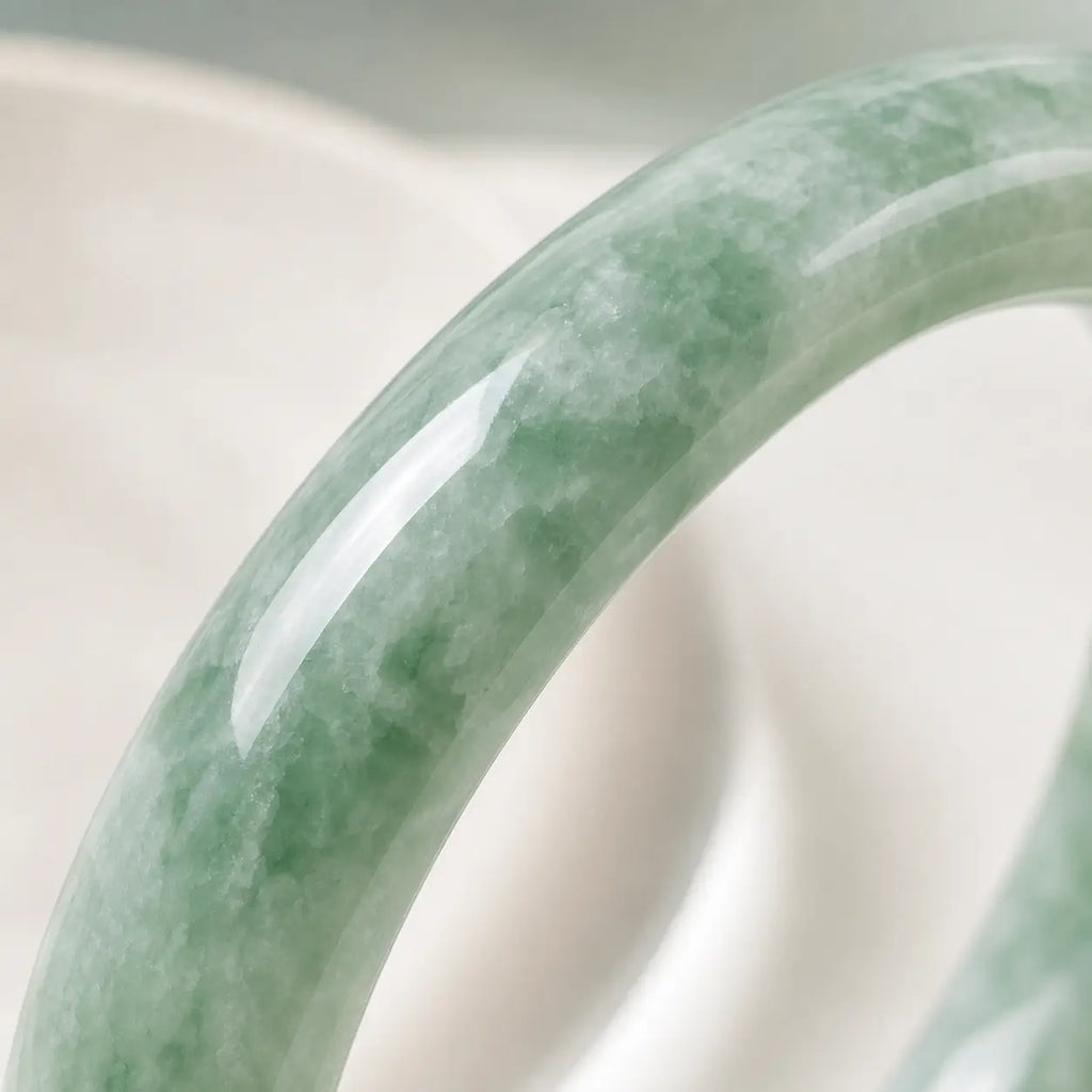 Song Yne Natural Jade Prosperity & Protection Bangle