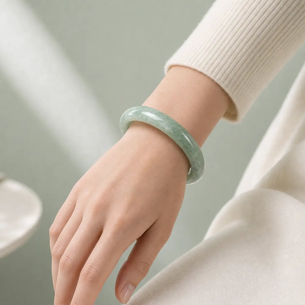 Song Yne Natural Jade Prosperity & Protection Bangle