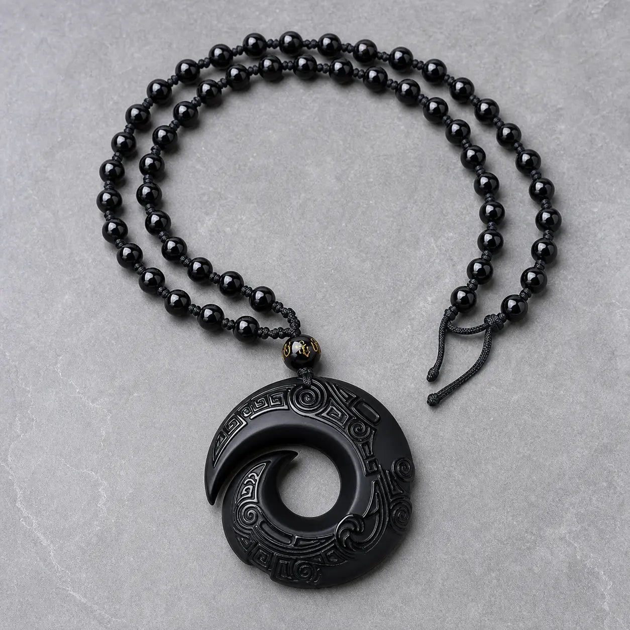 Song Yne Obsidian Ice Obsidian Peace Buckle Strength Pendant