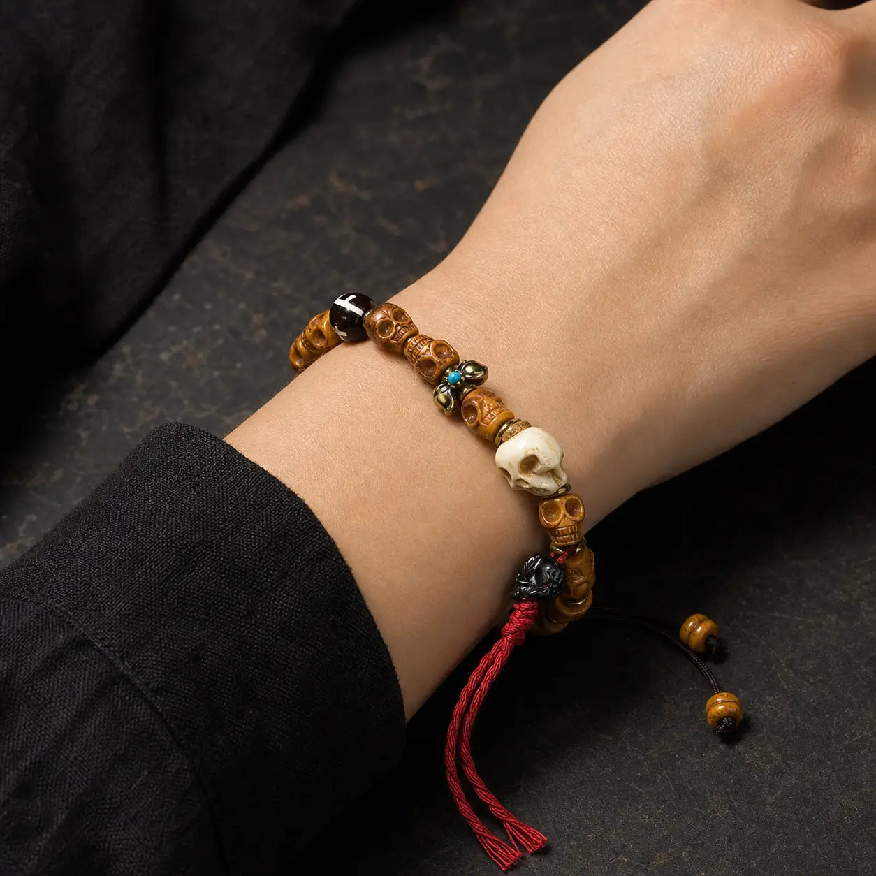 Song Yne Lord of the Corpse Forest Bone Beads Happiness Bracelet