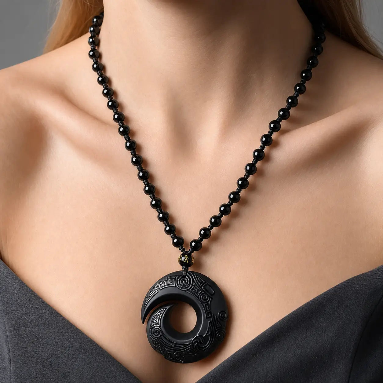 Song Yne Obsidian Ice Obsidian Peace Buckle Strength Pendant