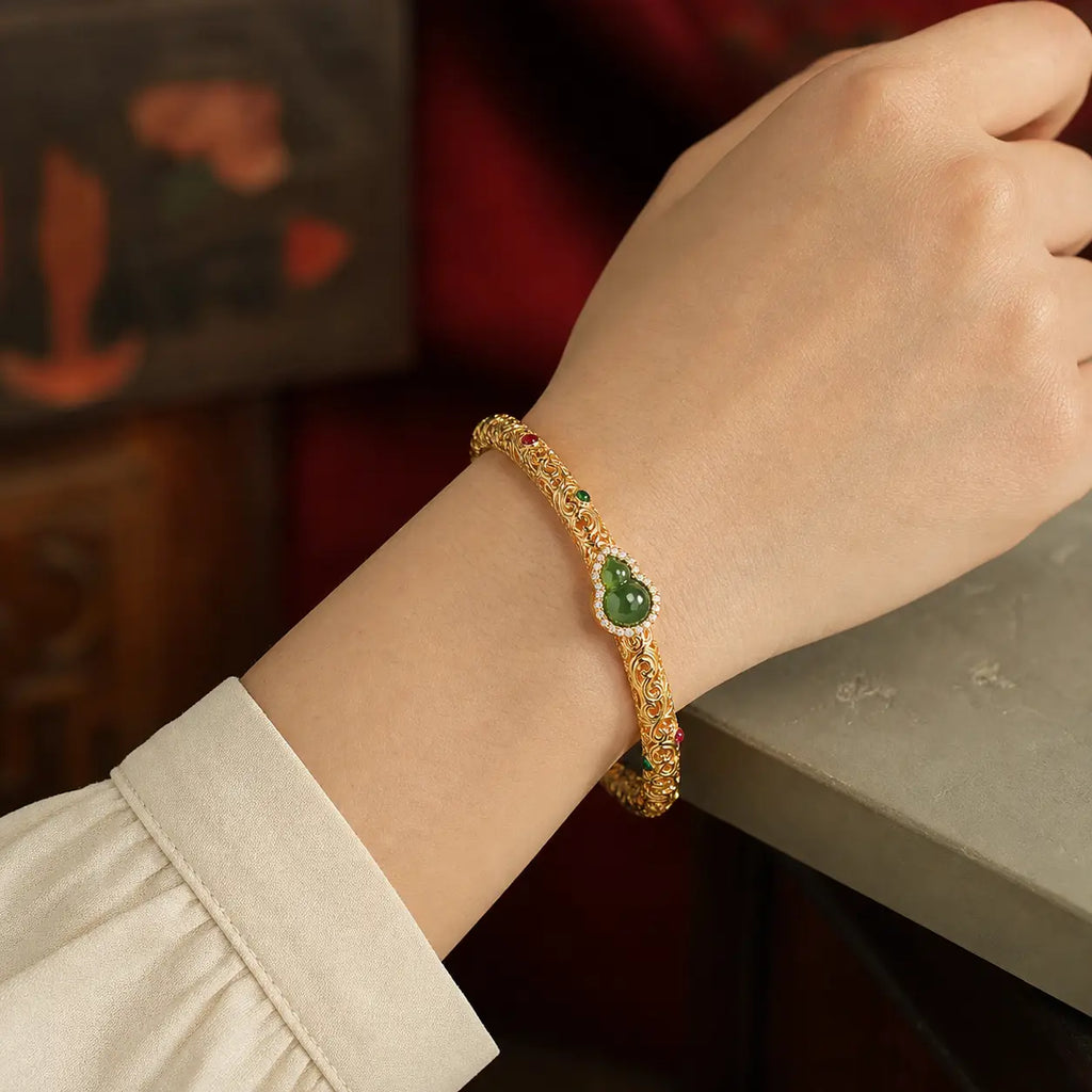 Song Yne Cyan Jade Auspicious Cloud Gourd Luck Bangle