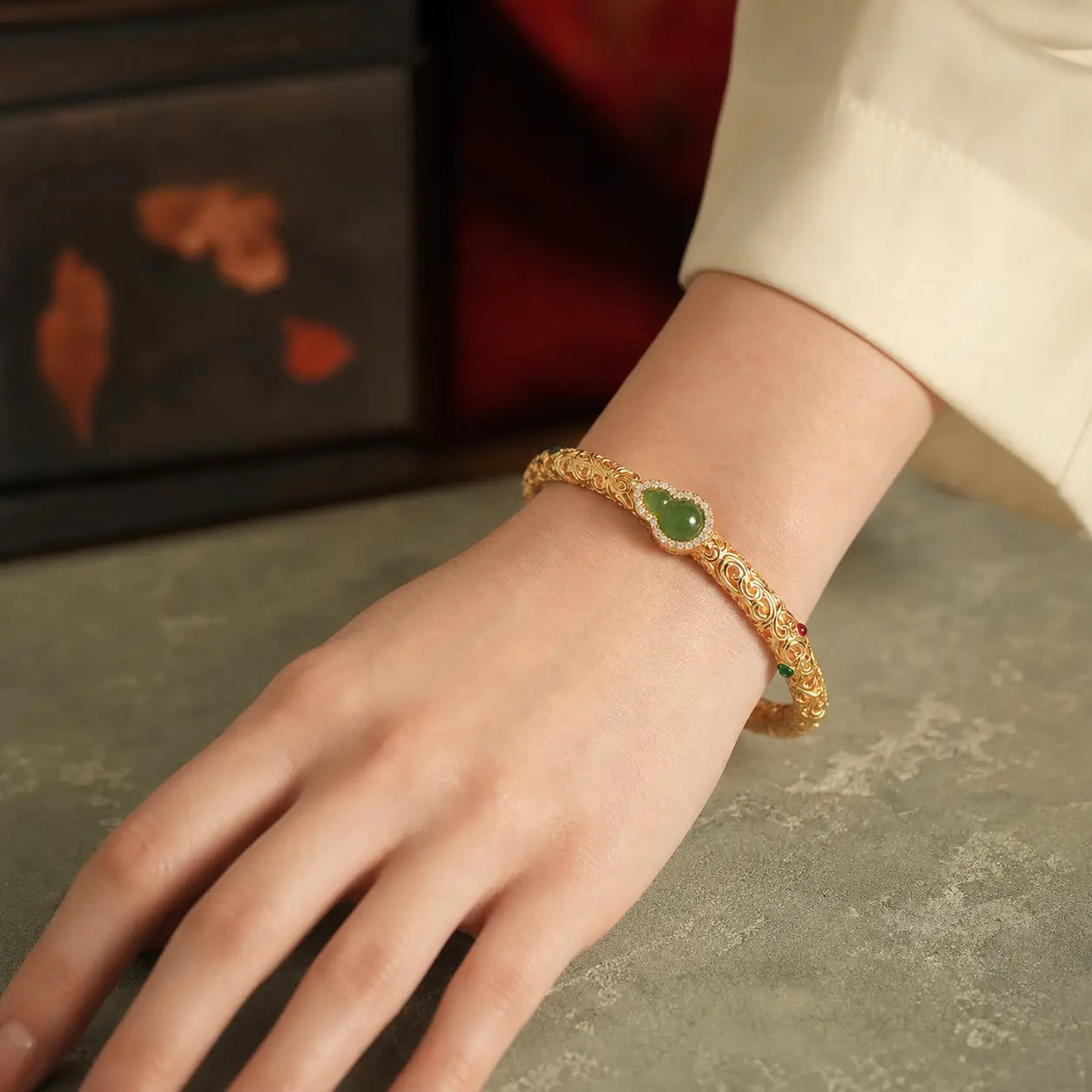 Song Yne Cyan Jade Auspicious Cloud Gourd Luck Bangle