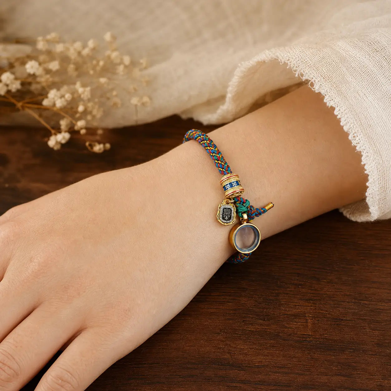 Song Yne Zakiram Om Mani Padme Hum Wealth Protection Bracelet